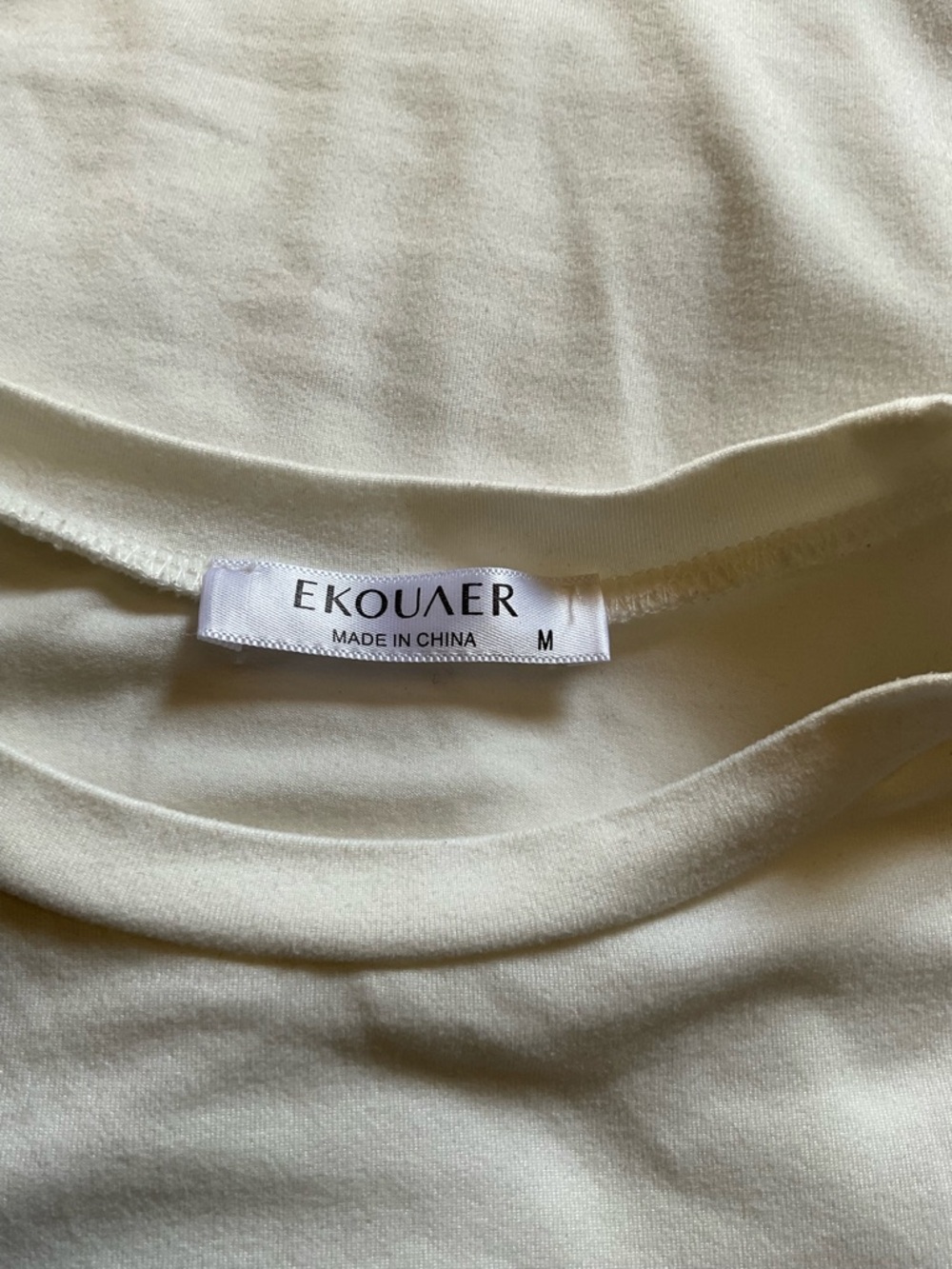 Women's Slim-Fit Long-Sleeve Crewneck Top in White - Picture 5 of 5